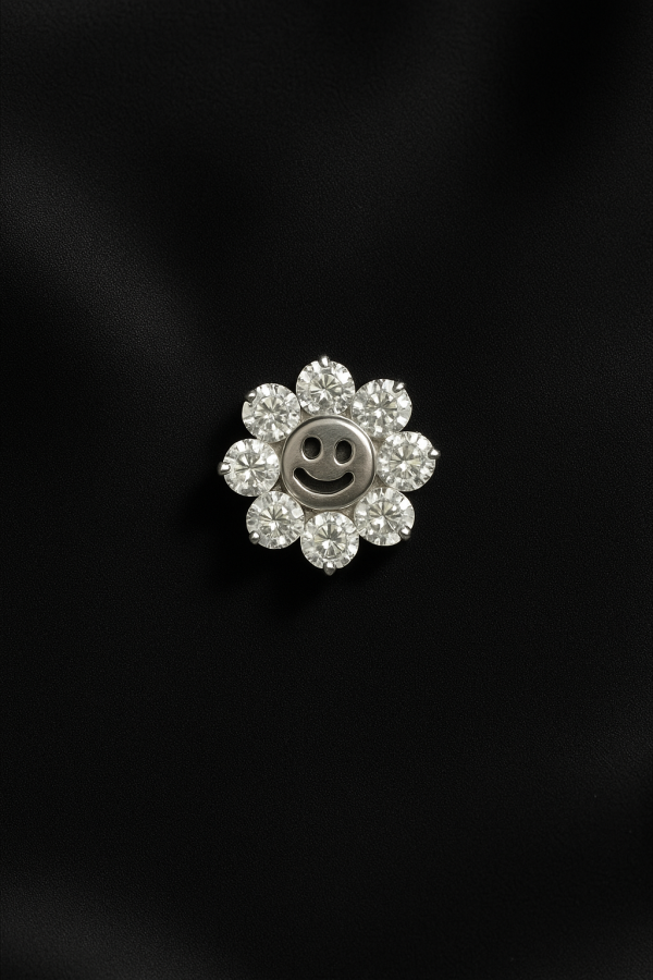 Kolczyk tytanowy „Smiley Flower”